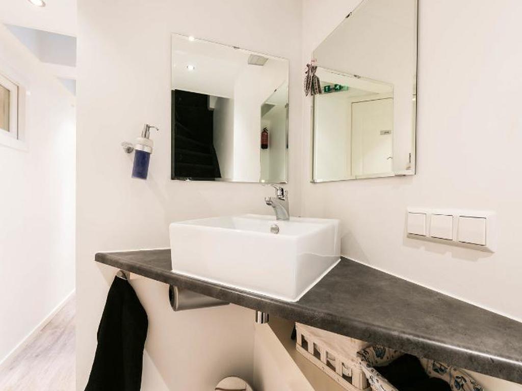 Lovely Canal Apartment Amsterdam Exterior photo
